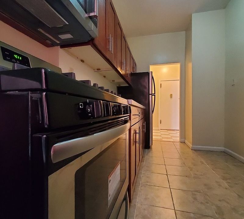 1st image of 78 Hawthorne St #C1