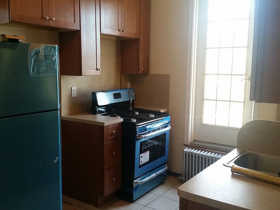 1st image of 1621 E 15th St
