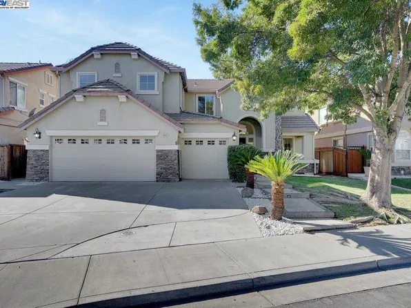1841 Lynn W Riffle St, Tracy, CA 95304