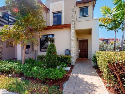 300 NE 208th Terrace #300, Miami, FL, 33179