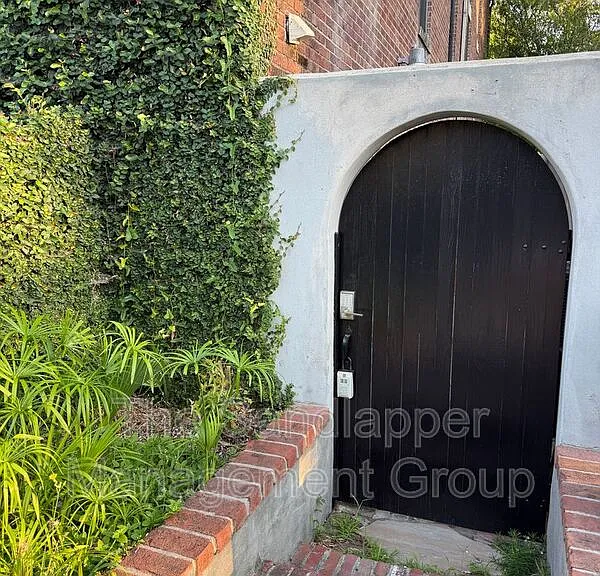 2 Francis St #A — Photo 2