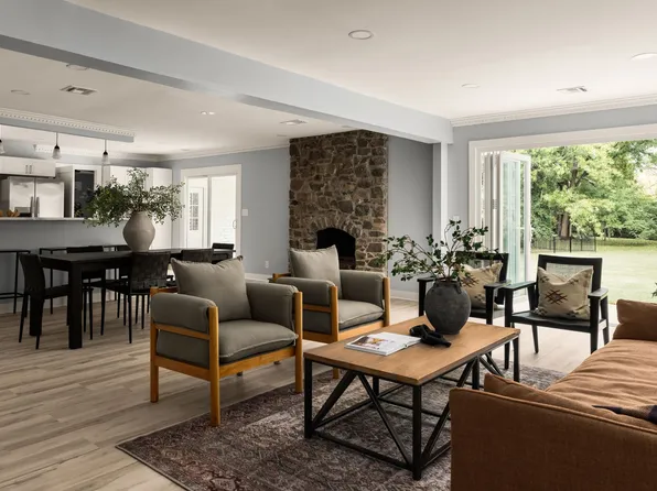 1048 Percy Warner Blvd, Nashville, TN 37205