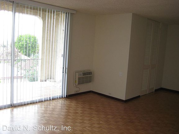 5th image of 7639 College Ave APT 9