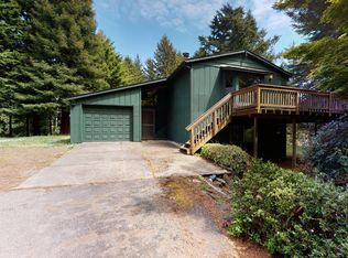 19591 Shorepine Ln, Brookings, OR 97415