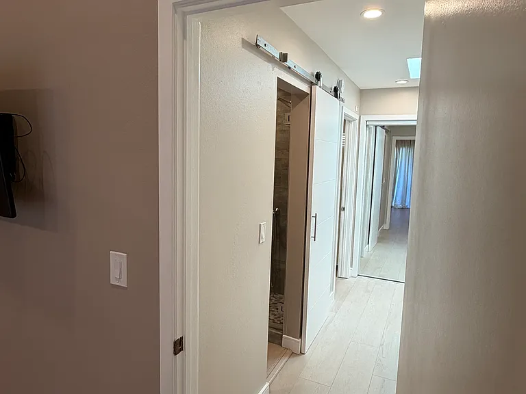 5720 Owensmouth Ave #127 — Photo 9
