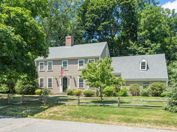 31 Old Farm Rd, Dedham, MA 02026