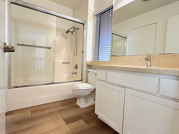 3rd image of 1345 S Westgate Ave APT 102