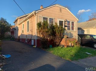 32 Sonora Ave, Iselin, NJ 08830