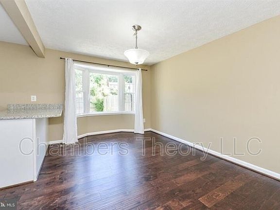 5th image of 300 Gundry Dr