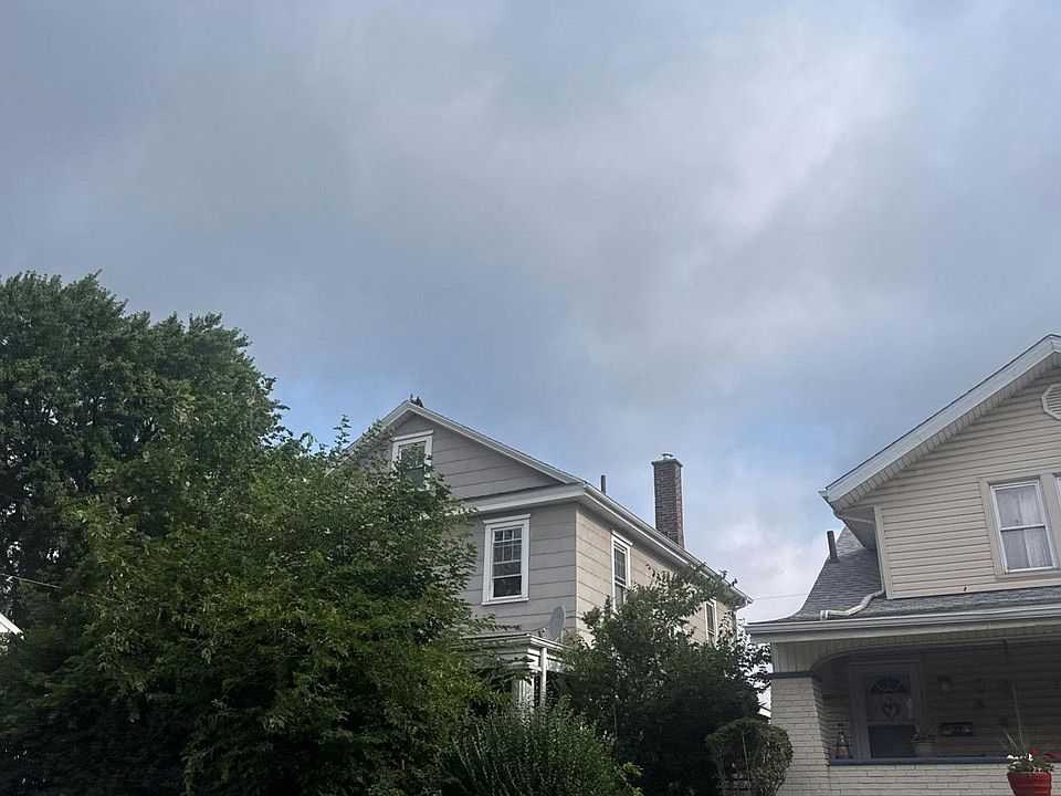 1st image of 2437 11th St NW