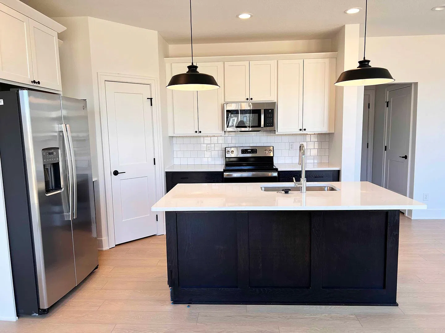 442 S 91st St - WDM - Single Family Home For Rent — Photo 4