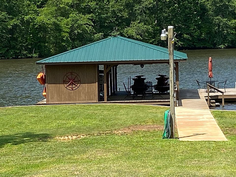 2nd image of 5452 Lake Crest Dr