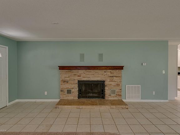 5th image of 4811 N Courtenay Pkwy