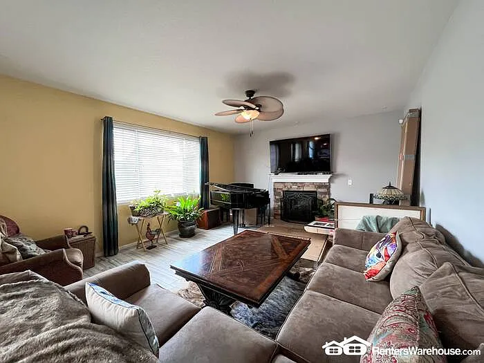 25104 E Pinewood Pl — Photo 7