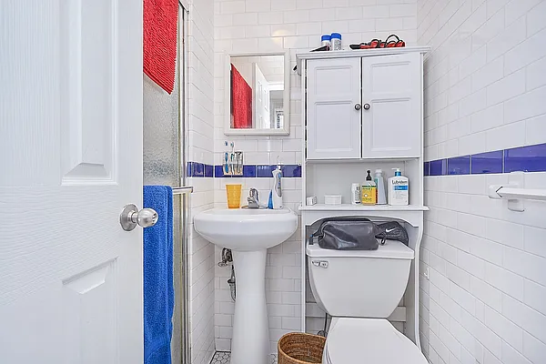 Rented by Keller Williams NYC | media 20