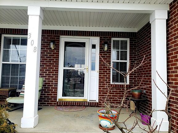 5th image of 308 Mannington Ct
