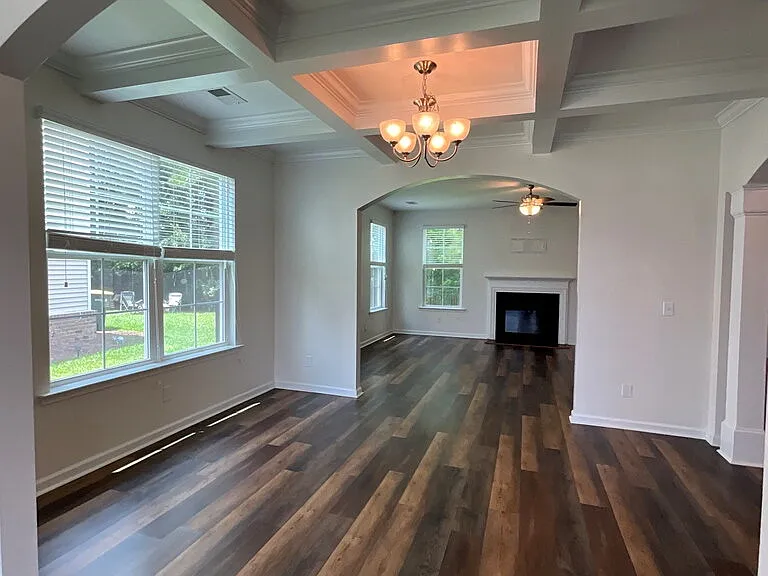 109 Redrock Ct — Photo 4