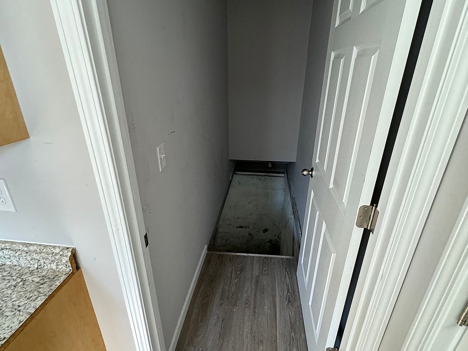 1st image of 6 N Henderson Ave