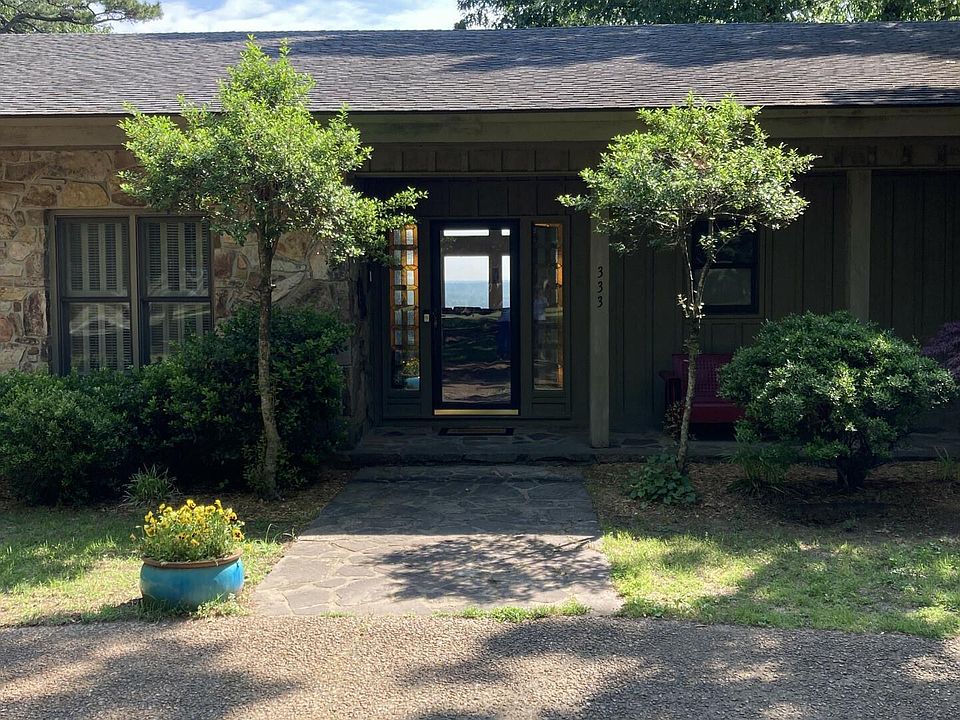 1st image of 333 Bluff View Dr