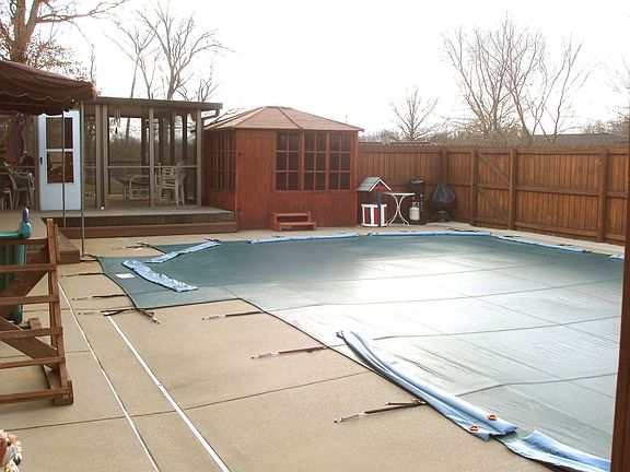 pool, hot tub in gazebo