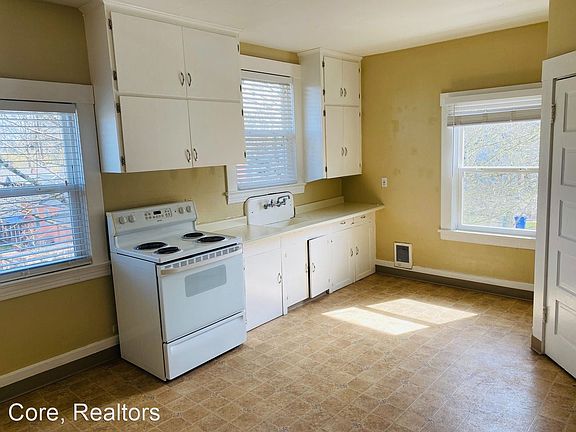 5th image of 7816 N Portsmouth Ave APT 8