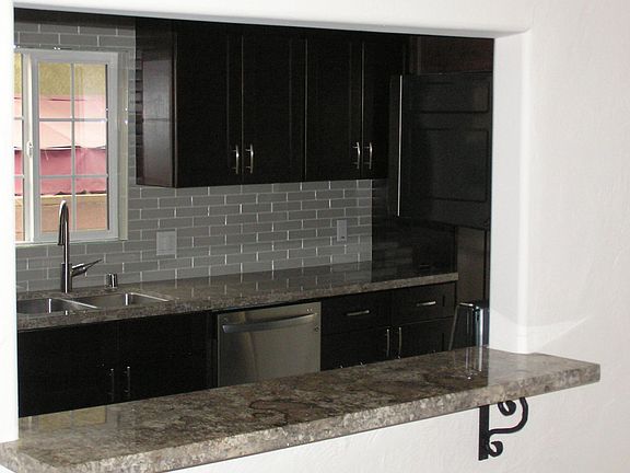 4th image of 201 N Myers St
