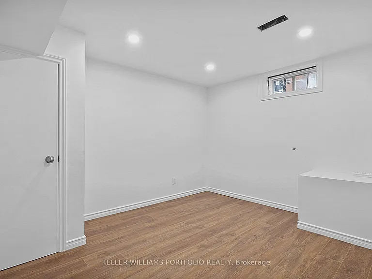 68 Athabasca St — Photo 39