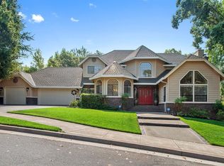 2004 Foxtail Ct, Santa Rosa, CA 95403