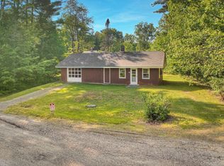 4 W Court Rd, Sunapee, NH 03782