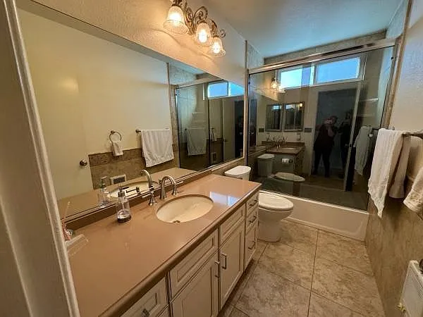 7317 Margerum Ave — Photo 2