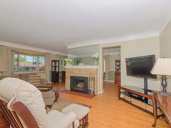 4th image of 2791 Geraldine Dr