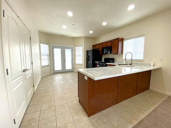 4th image of 114 E Bella Monte Dr Unit 8