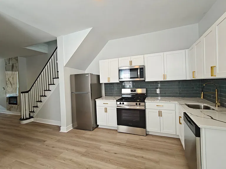 1211 N 56th St — Photo 5