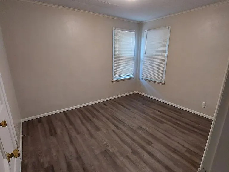 3025 Washington Ave — Photo 5