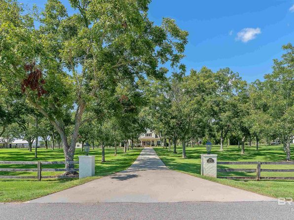 8753 Bishop Rd, Fairhope, AL 36532