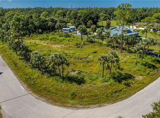 6860 Slater Pines Dr, North Fort Myers, FL 33917