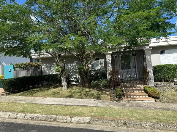 Calle Amatista 22 Urb Bucare, Guaynabo, PR 00969