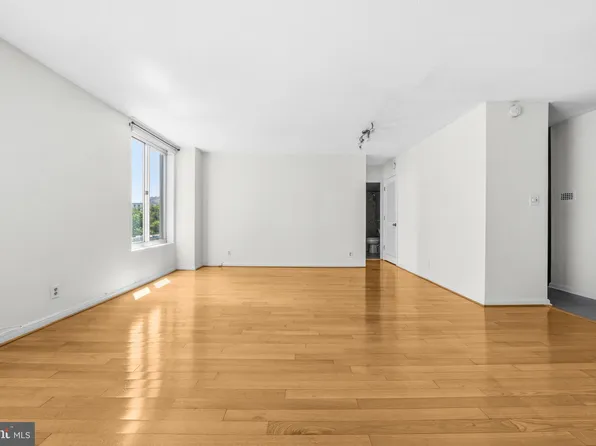1800 R St NW APT 604, Washington, DC 20009