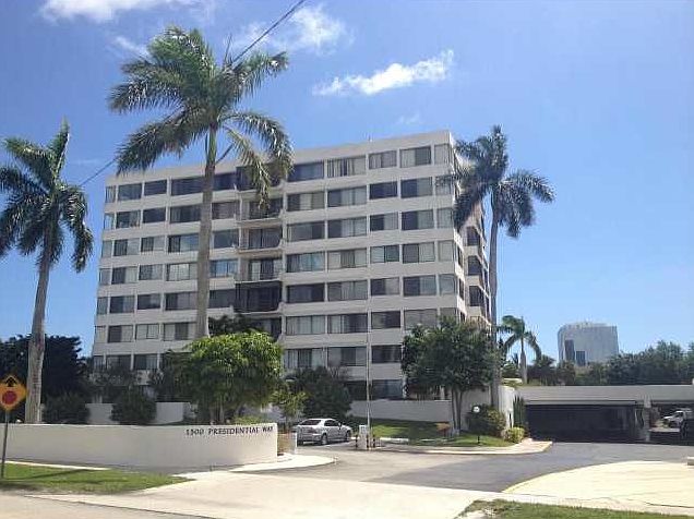 1st image of 1500 Presidential Way APT 303