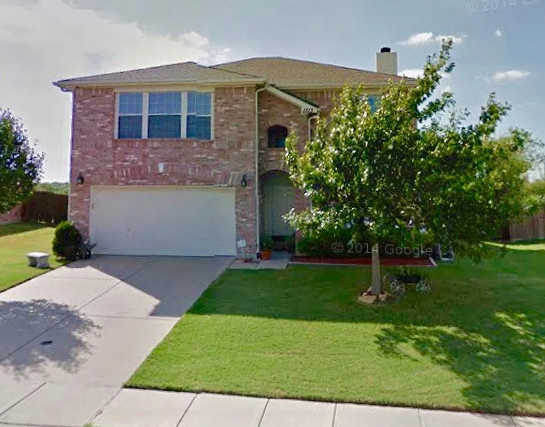 3 bed, 2.5 bath, 2207 sqft, $2,100 — Photo 1