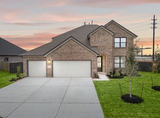 10023 Goliad Dr, Mont Belvieu, TX 77523