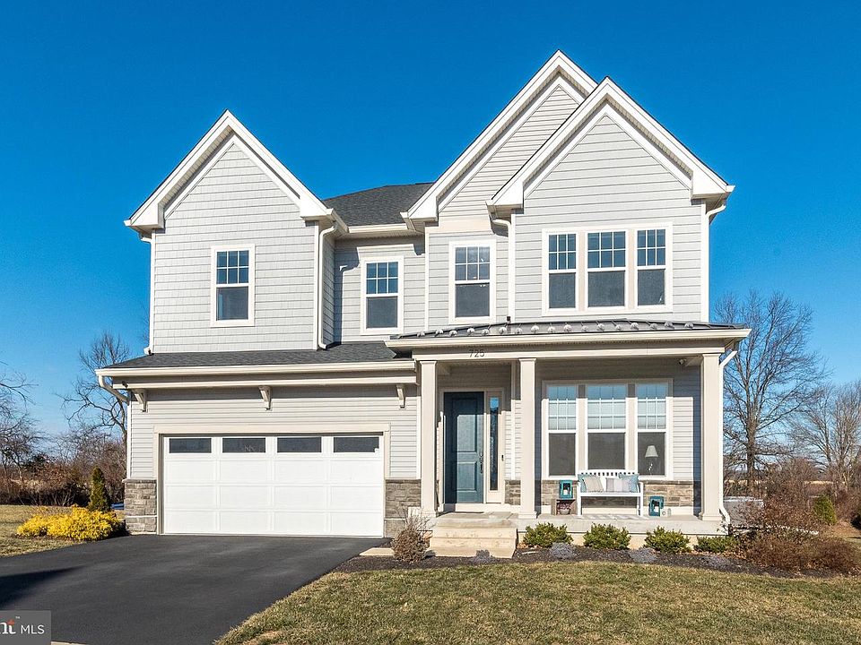 1st image of 725 Conrad Dr