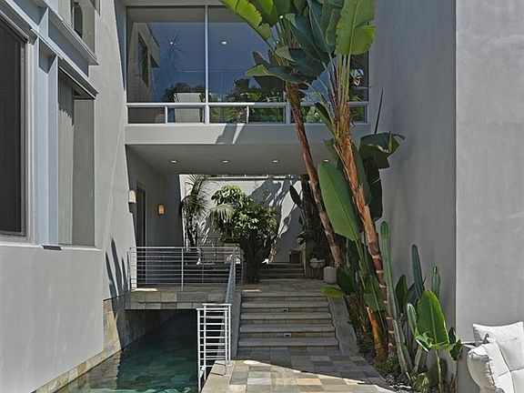 5th image of 7124 Country Club Dr