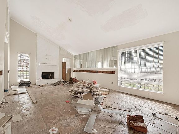 5th image of 10203 Heather Hill Dr