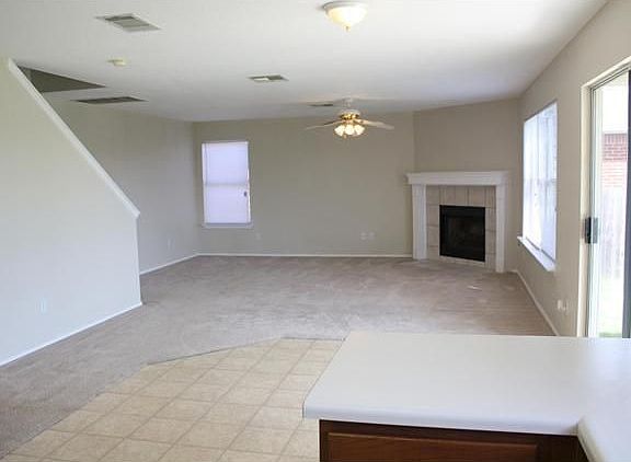 4th image of 17609 Wiseman Dr