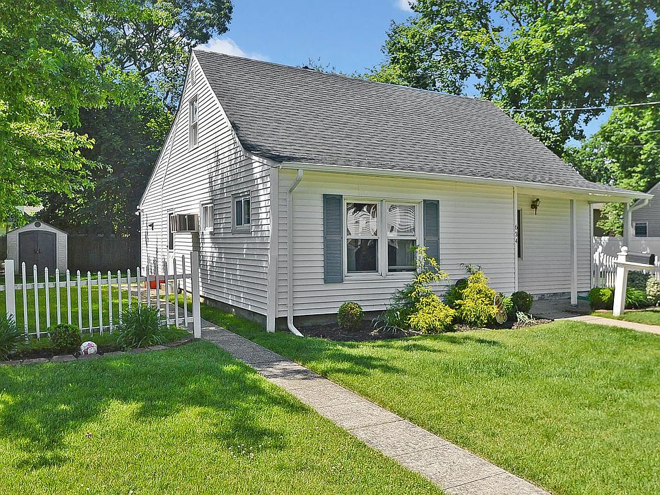 1st image of 634 Robin Ct