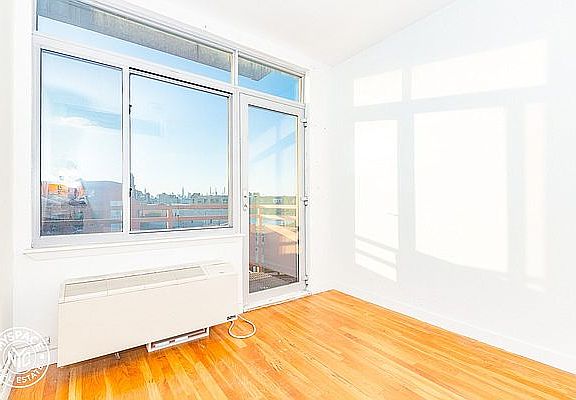 4th image of 184 Noll St Suite 3H