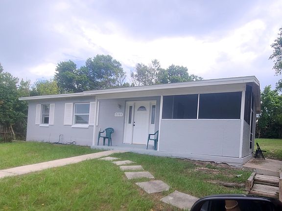 2nd image of 7102 Holiday Dr