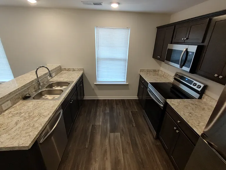 31 Turningstone Blvd #1 — Photo 2