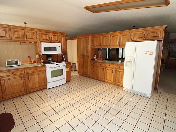 5th image of 3221 SE 30th St